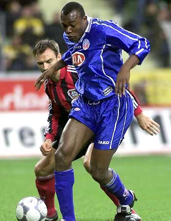 不僅促使校 不僅促使校